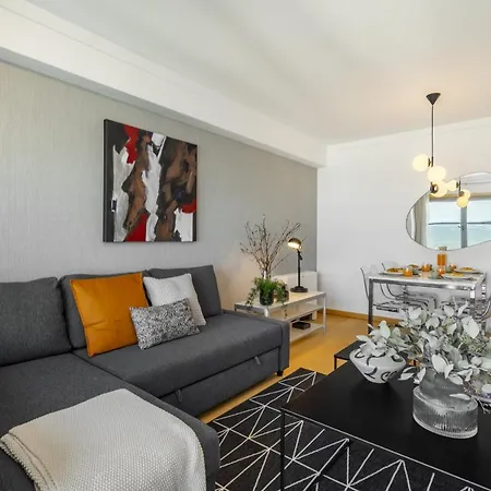 Whome Panoramic View With Elevator, Ac, Garage Perfect For Families & Business Travellers Apartment *