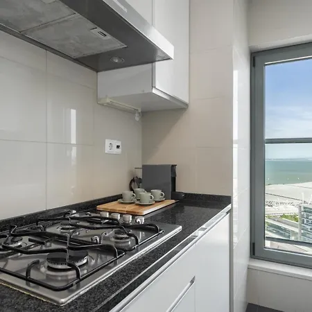 Whome Panoramic View With Elevator, Ac, Garage Perfect For Families & Business Travellers Apartment