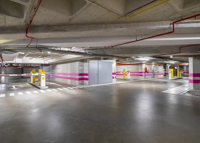 Whome Panoramic View With Elevator, Ac, Garage Perfect For Families & Business Travellers 아파트 리스본