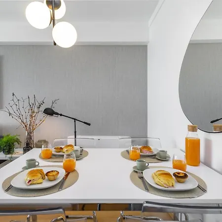 Whome Panoramic View With Elevator, Ac, Garage Perfect For Families & Business Travellers *