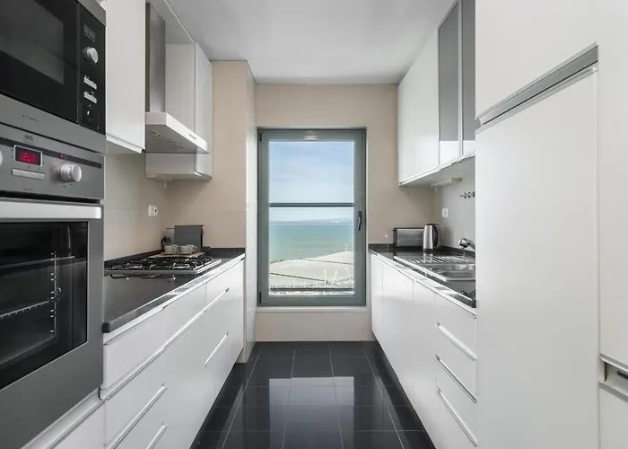 Whome Panoramic View With Elevator, Ac, Garage Perfect For Families & Business Travellers Apartmán *