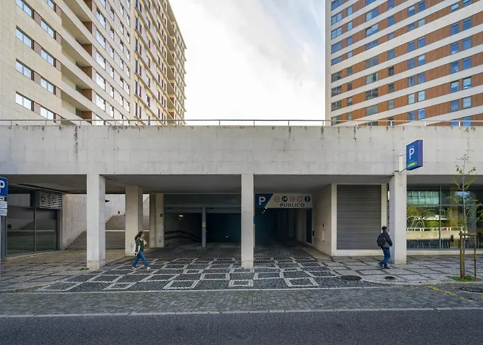 Whome Panoramic View With Elevator, Ac, Garage Perfect For Families & Business Travellers *